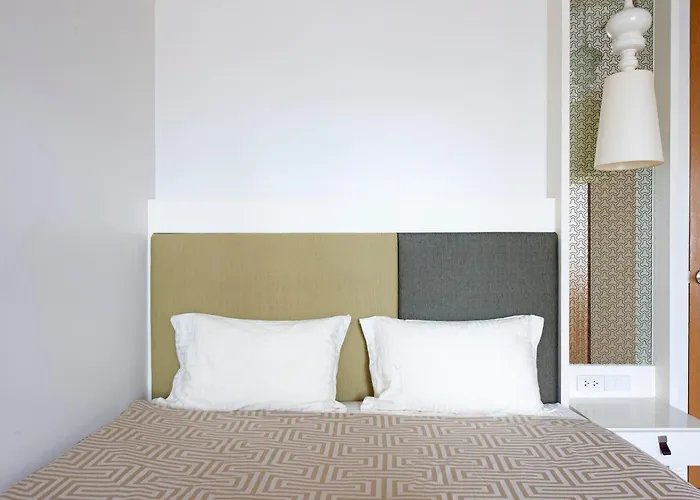 M Estate 2br Private Residence, 300m To Bts Chit Lom *
